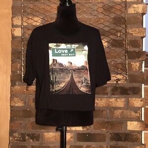 Social Culture graphic cropped T-shirt “Love Next Exit” desert graphic black XL